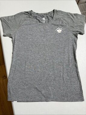 Women's Rabbit Trail Gray Performance Short-Sleeve Tee Size Medium